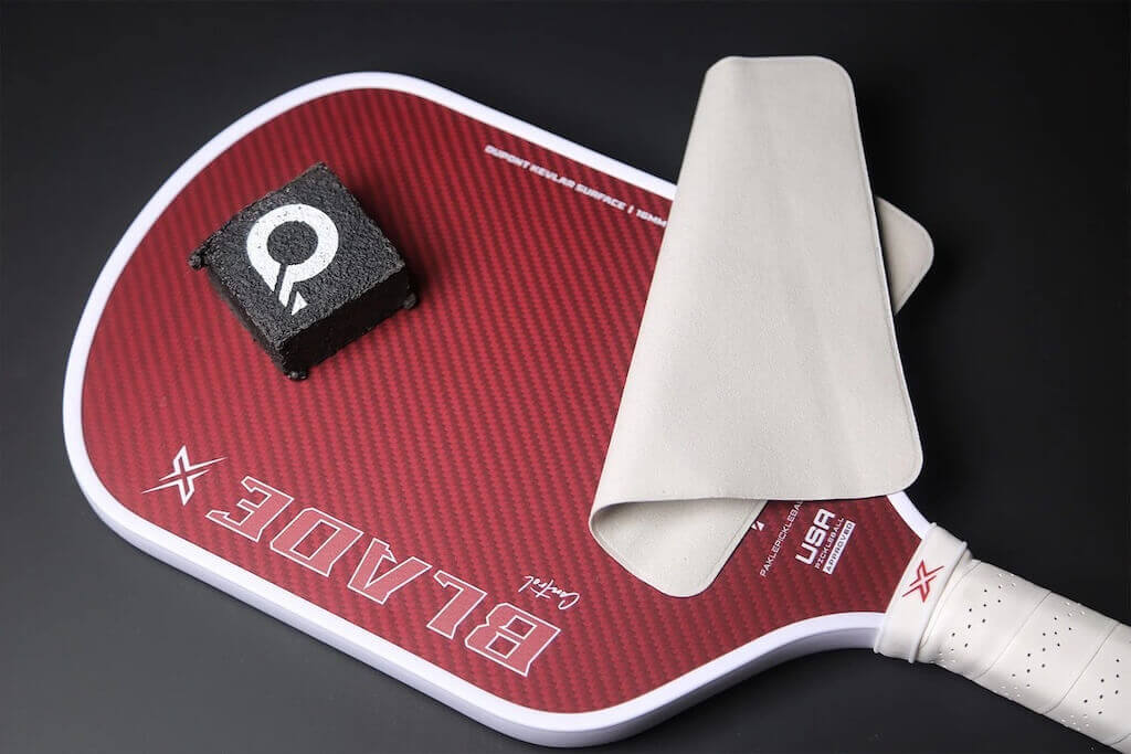 how-to-clean-pickleball-paddle-7